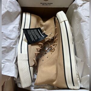 Women’s Converse Chuck Taylor All Star Hi-Top Sneaker - Size 8.5